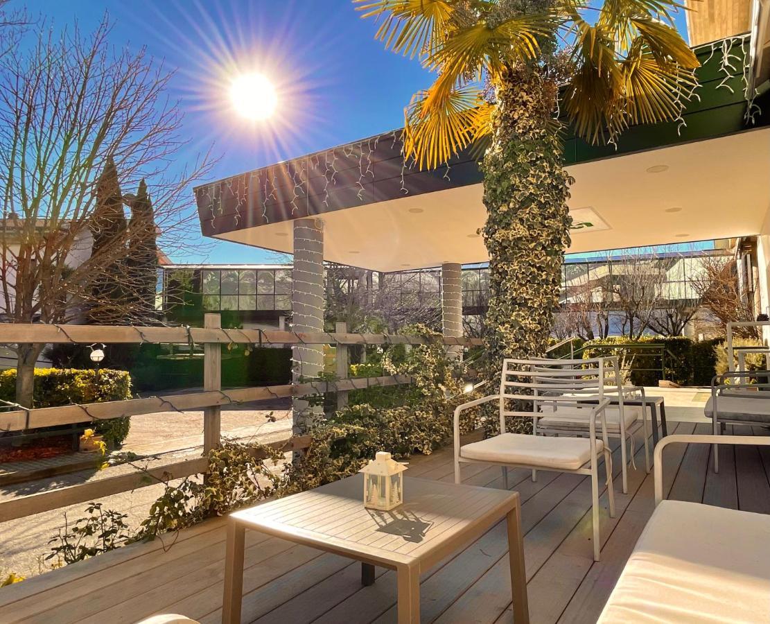 Hotel Santacroce Meeting Сулмона Екстериор снимка