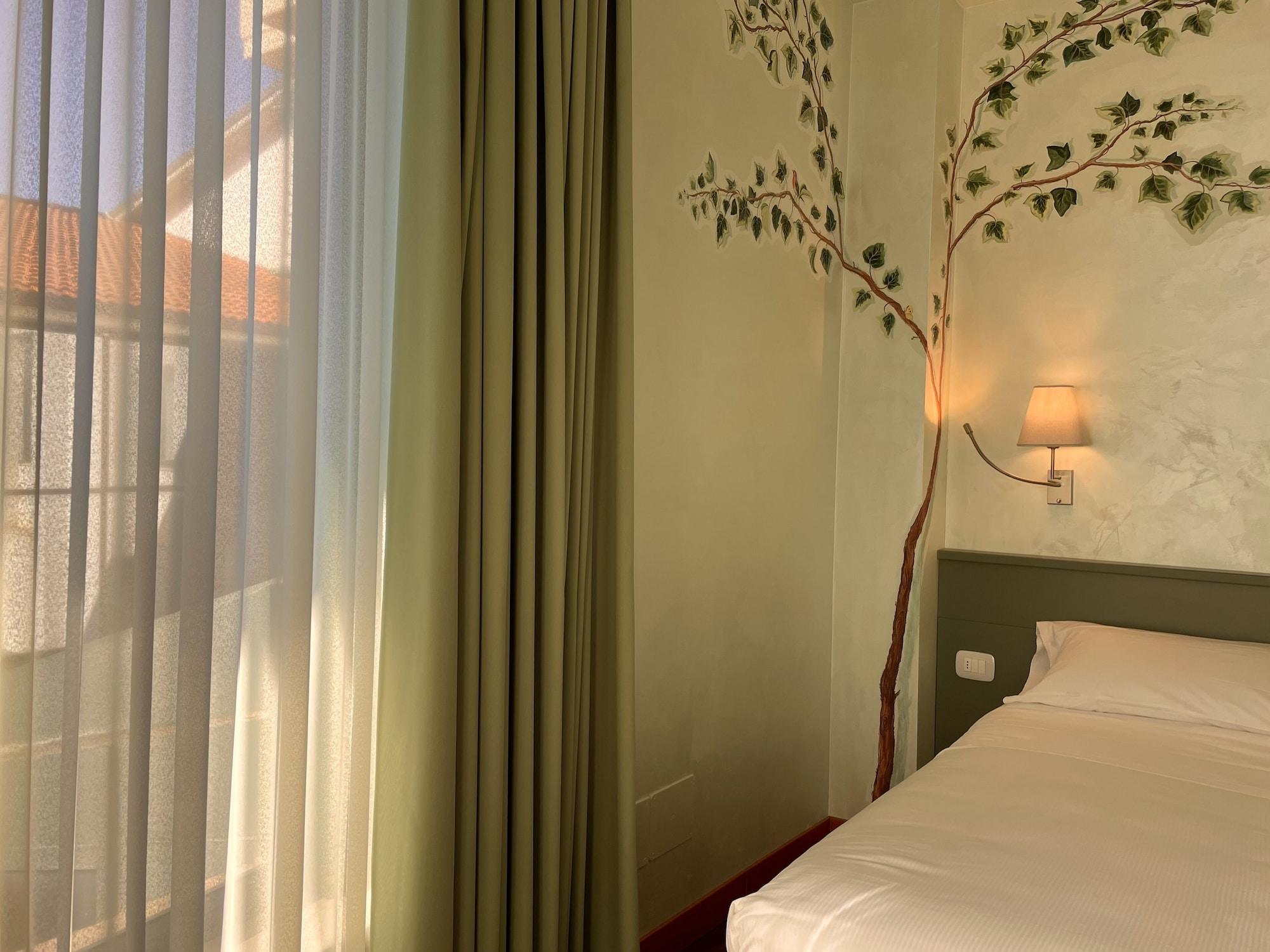 Hotel Santacroce Meeting Сулмона Екстериор снимка