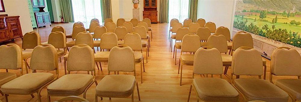 Hotel Santacroce Meeting Сулмона Екстериор снимка